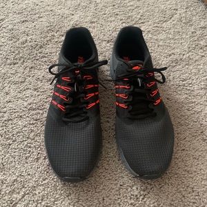 NEW 10.5 Men’s Nike swift running tennis shoes